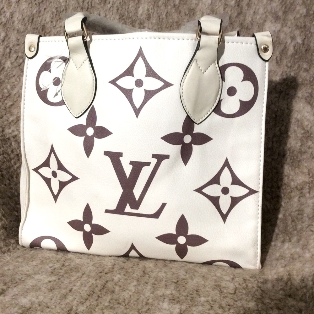 Hand bag